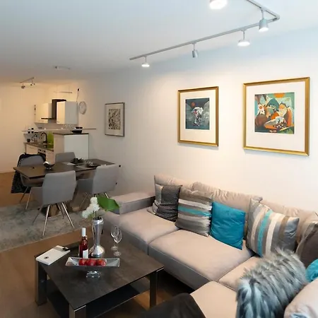Apartamento Stilvolles Neubau-apartment Mit Kueche, Netflix & Top-lage