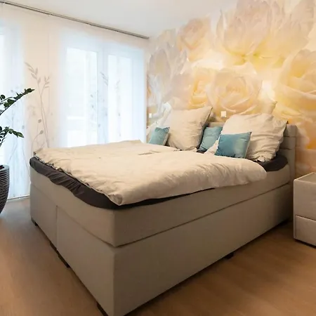 Stilvolles Neubau-apartment Mit Kueche, Netflix & Top-lage * Würselen